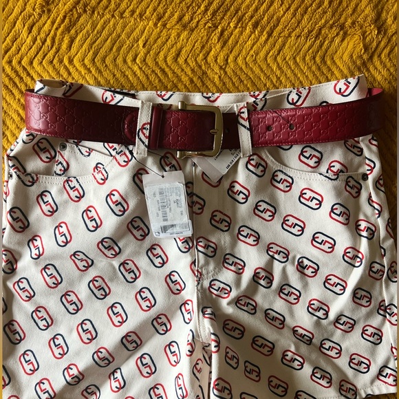 Authentic GUCCI belt - Picture 2 of 7